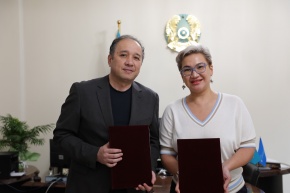 10 маусым күні Құрманғазы атындағы Қазақ ұлттық консерваториясының ректоры Гаухар Тасбергенова және Құдыс Қожамияров атындағы Мемлекеттік республикалық ұйғыр музыкалық комедия театрының директоры Ділмұрат Бахаров ынтымақтастық туралы меморандумға қол қойд