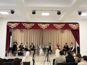Профессор К.Сахарбаеваның сыныптың концерті өтті