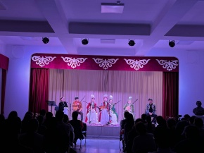 Әнші-ұстаз Сәуле Жанпейісованың «Үш қиян» атты сыныптық концерті өтті