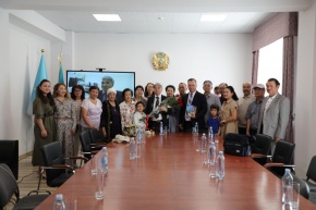 Прошла творческая встреча с поэтом Бахытжаном Тобаяковым — Заслуженным деятелем культуры Республики Казахстан, лауреатом премии имени Әлихана Бөкейхана, кавалером ордена «Құрмет», Почётным гражданином Алматинской области, профессором