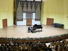 Прошел вечер фортепианной музыки "Музыкальное приношение"