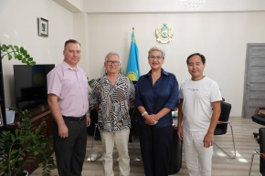 ﻿Новым главным дирижёром студенческого симфонического оркестра Казахской национальной консерватории имени Курмангазы стал Ренат Салаватов.