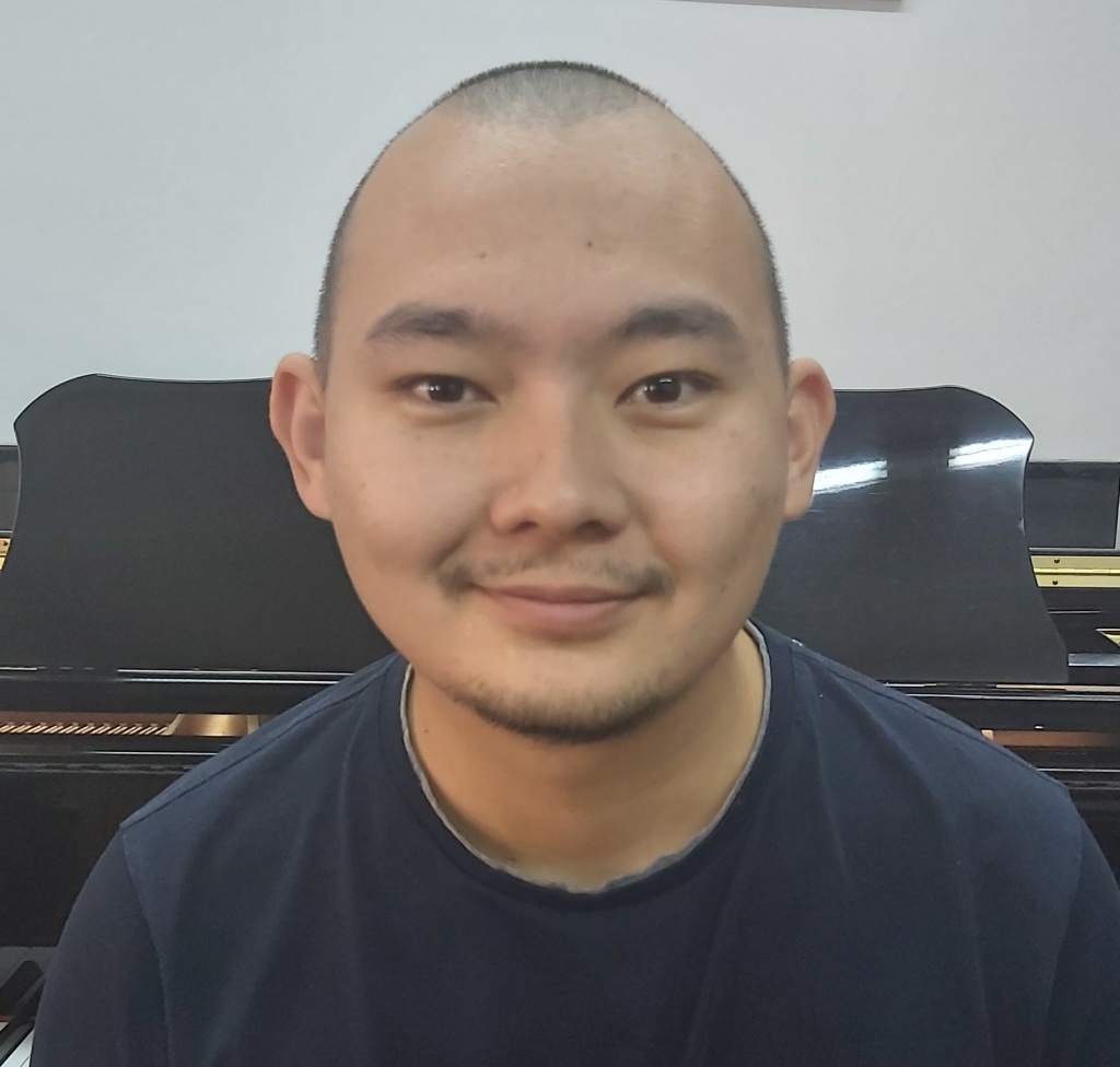 Азубаев.jpg Азубаев.jpg